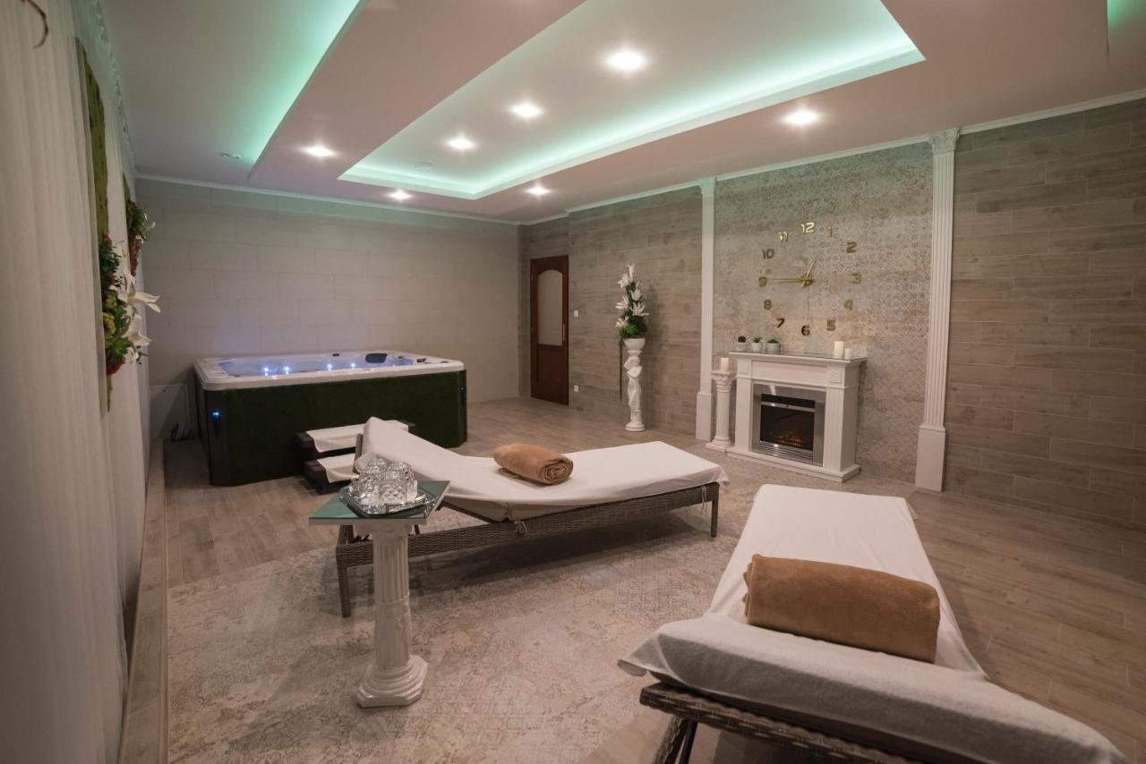 Hotel Alfa Giraltovce Dış mekan fotoğraf