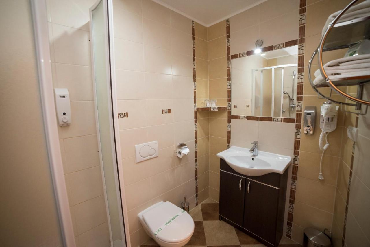 Hotel Alfa Giraltovce Dış mekan fotoğraf